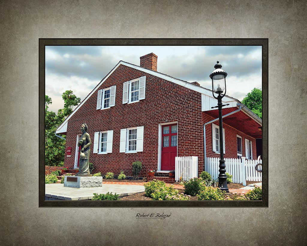 &quot;The Jennie Wade House - Angled View&quot; 4x5 Metal Print &amp; Stand